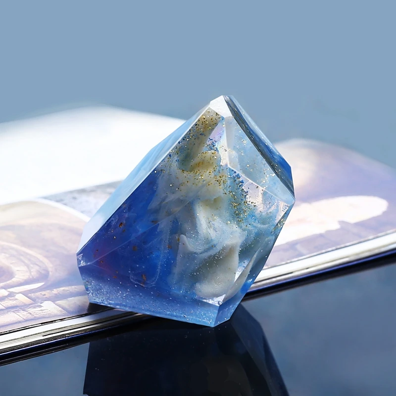 New 1PCS Cut stone Square Tran - Epoxy Uv Resin Kit recensione e prezzo