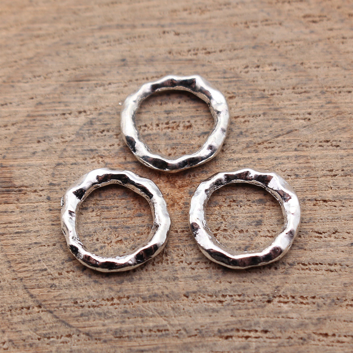 Round Charms Connector Cutout  - Resin Craft Supplies recensione e prezzo